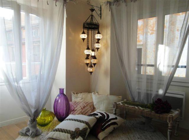 Charming Corner Abode With Castle Views Appartamento Nizza Esterno foto